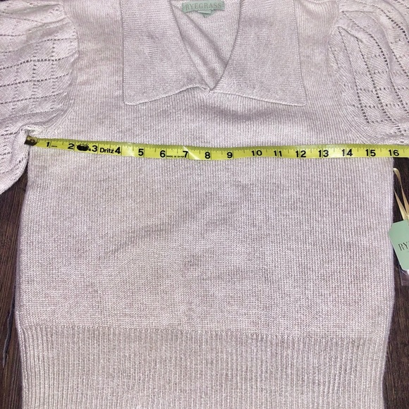 NWT Sweater crop puffy sleeves lace v neck collar, Ryegrass - Picture 7 of 10